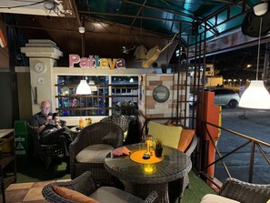 Dining - Aromdee Apartment (Pattaya)