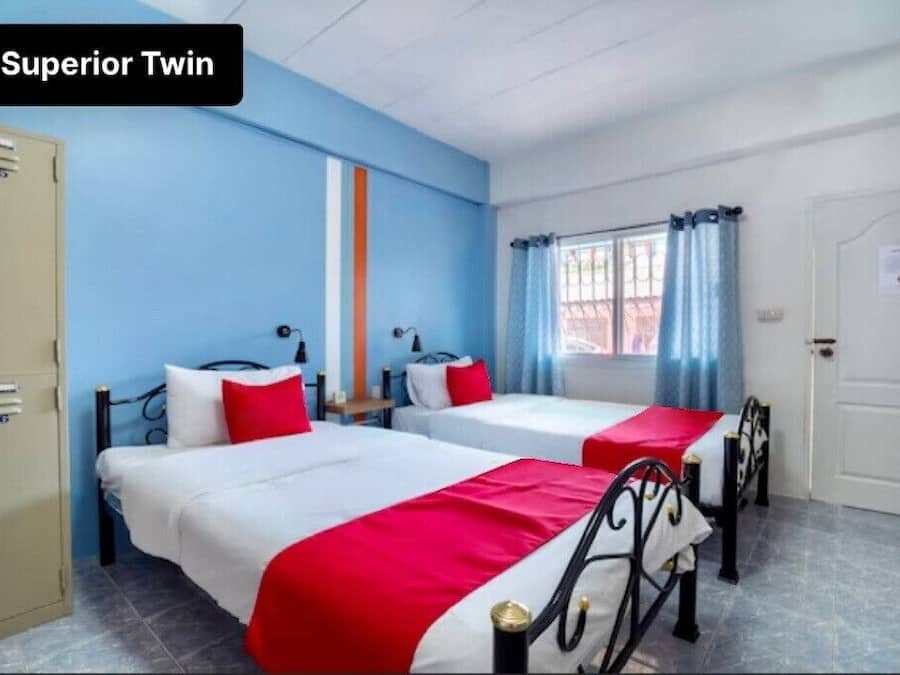 Superior Twin Room | Minibar, in-room safe, desk, free WiFi