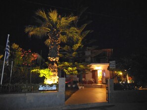 Exterior - Villa Xenos Studios & Apartments (Zakynthos)