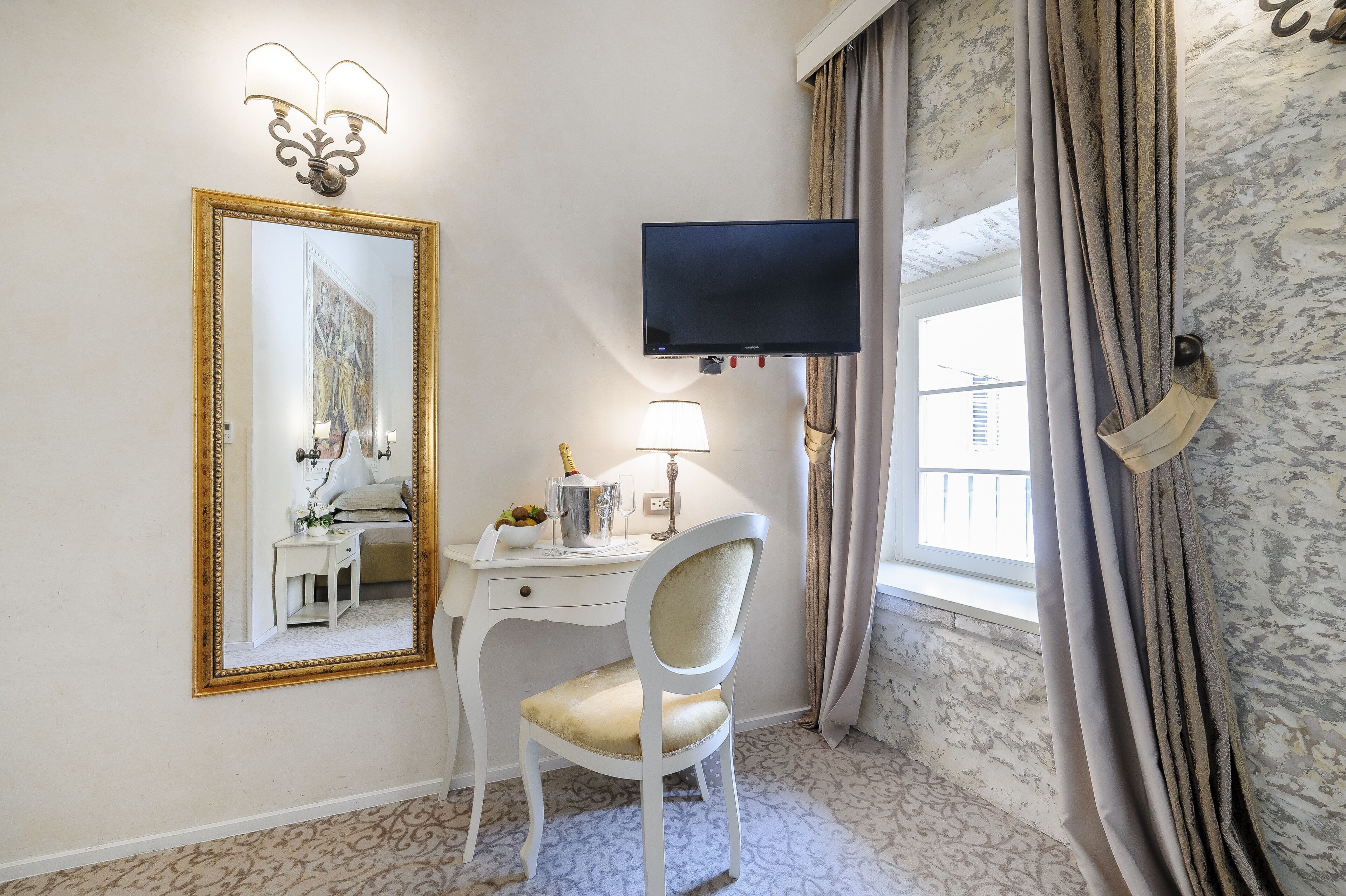 superior double room | room amenity