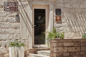 Exterior - Heritage Hotel Life Palace (Sibenik)