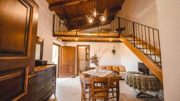Traditional Apartment, 2 Bedrooms, Garden View, Garden Area | Living area | LCD TV