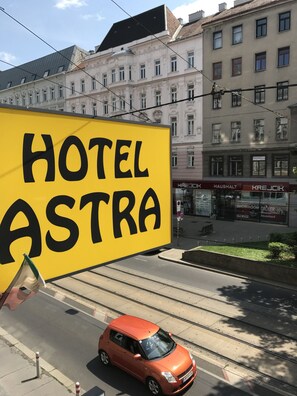Exterior - Hotel Pension Astra (Vienna)