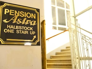 Entrée de l’hébergement