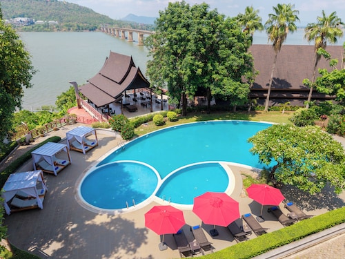Champasak Grand Hotel