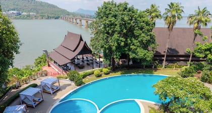 Champasak Grand Hotel
