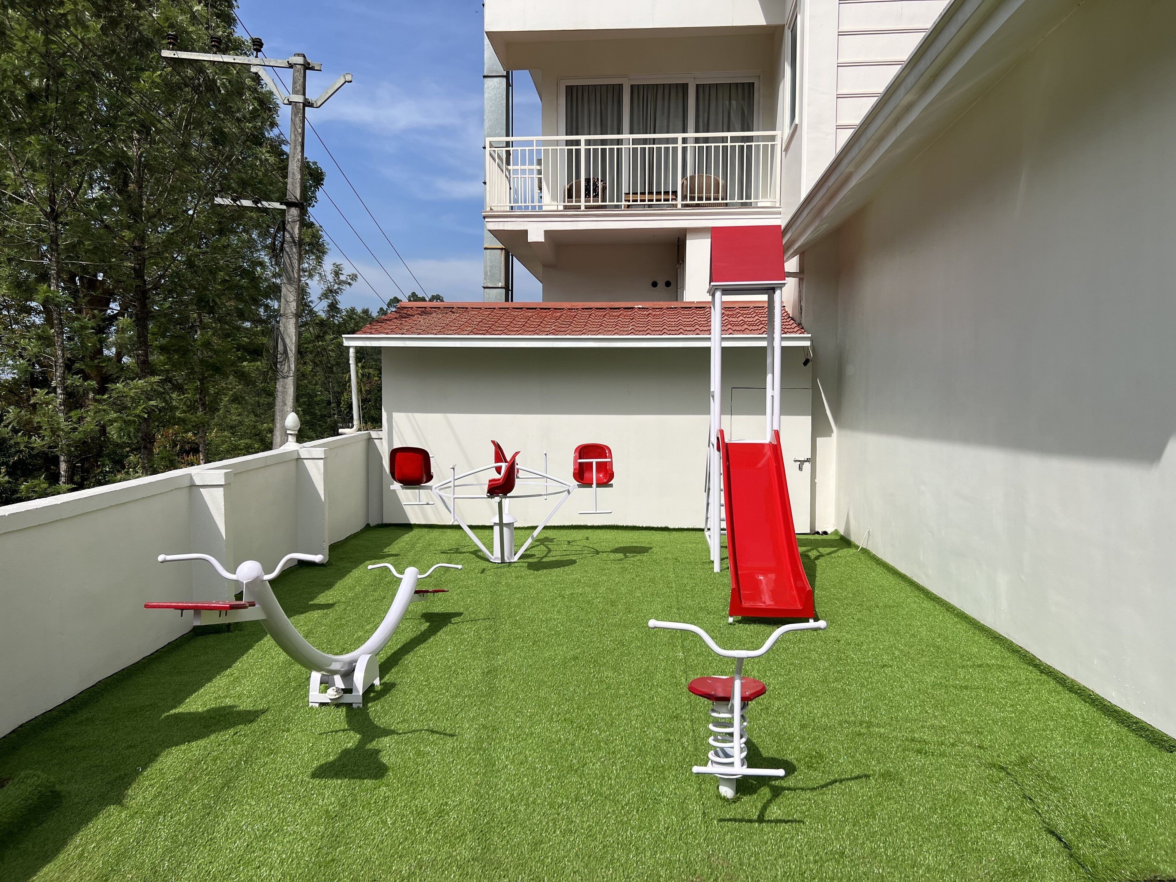 children’s play area – outdoor
