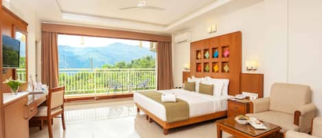 Premium Room, Balcony, Valley View | Interior