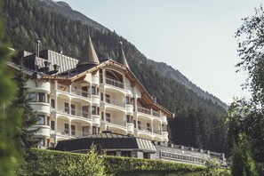 Exterior - Schlosshotel Ischgl (Ischgl)