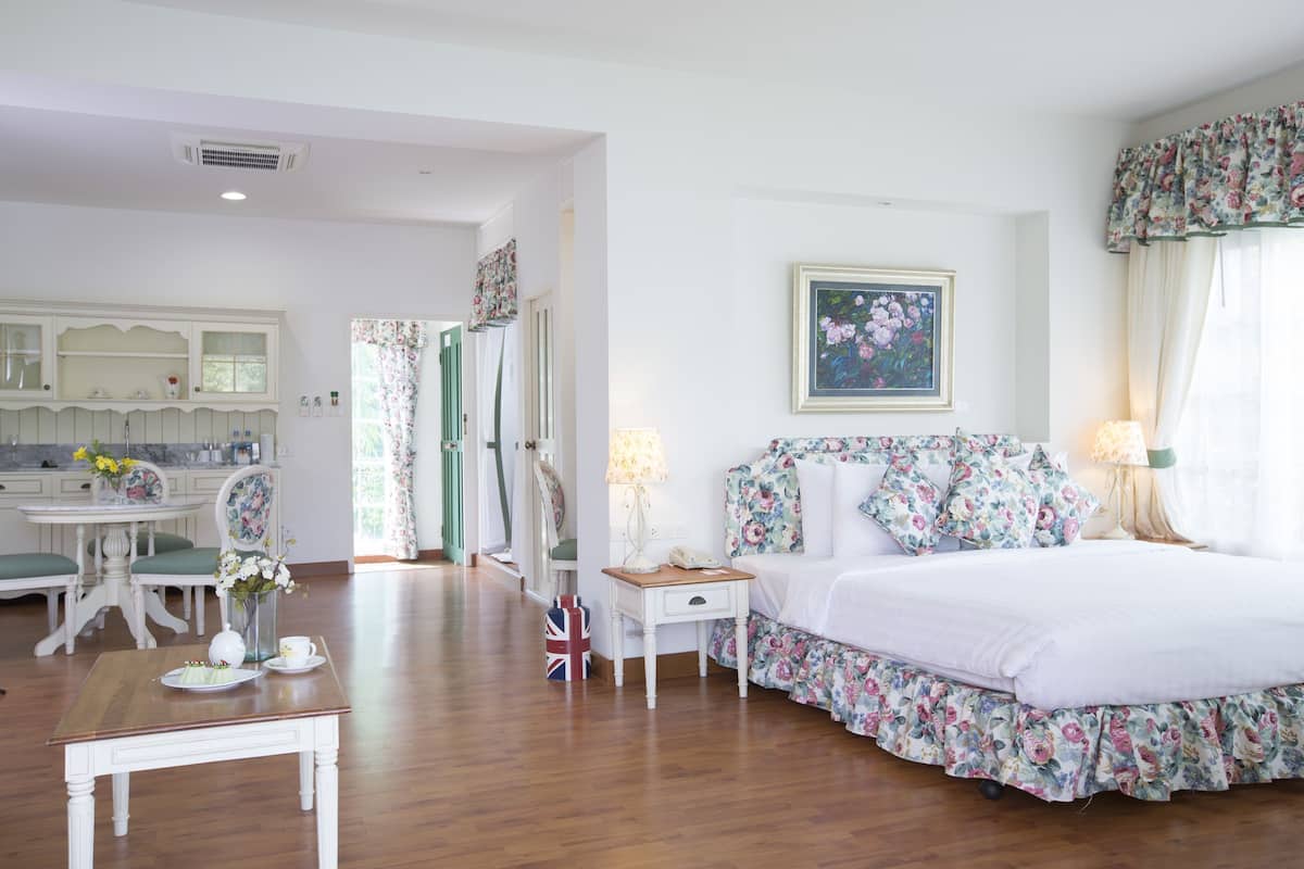 Mini suite room