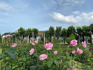 Mặt tiền nơi lưu trú