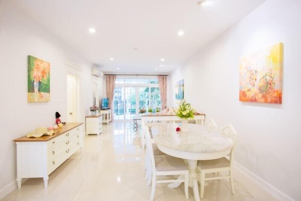 Family Double or Twin Room, 2 Bedrooms, Garden View | Minibar, in-room safe, desk, cribs (free)