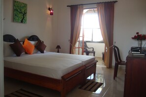 أغطية فراش متميزة ومكتب وواي فاي مجانًا