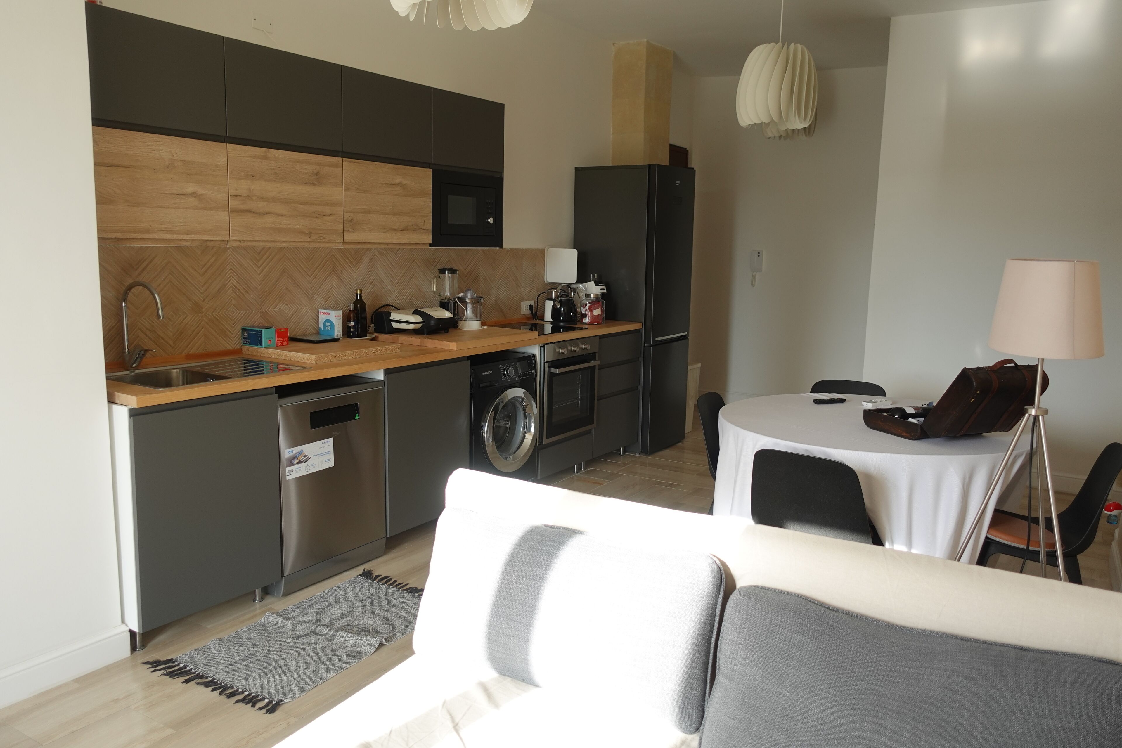 Appartamento Luxury, 1 camera da letto (Fuori Masseria) | Zona de estar | Televisión de pantalla plana de 48 pulgadas con canales por satélite