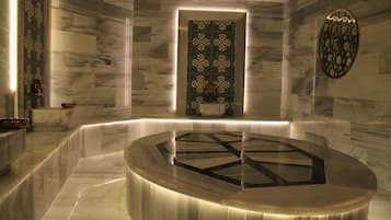 Sauna, steam room, Turkish bath/hammam, aromatherapy, hot stone massages