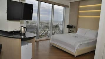 Premium bedding, minibar, in-room safe, desk