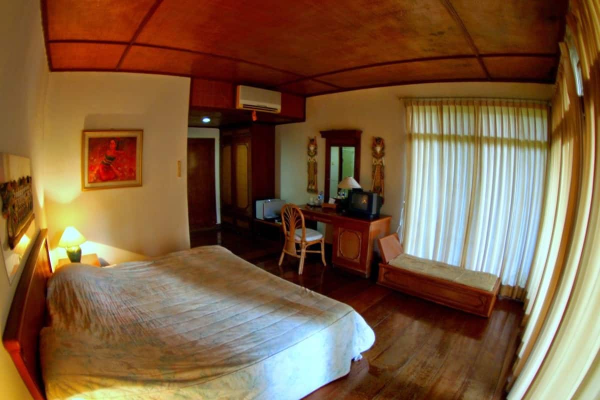 hot spring bungalow | minibar, rollaway beds