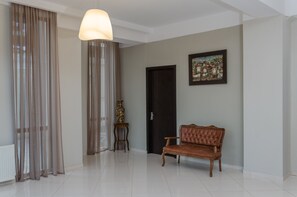 Living area - Big Bay Hotel (Tbilisi)