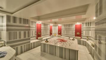 Couples treatment room(s), sauna, steam room, Turkish bath/hammam