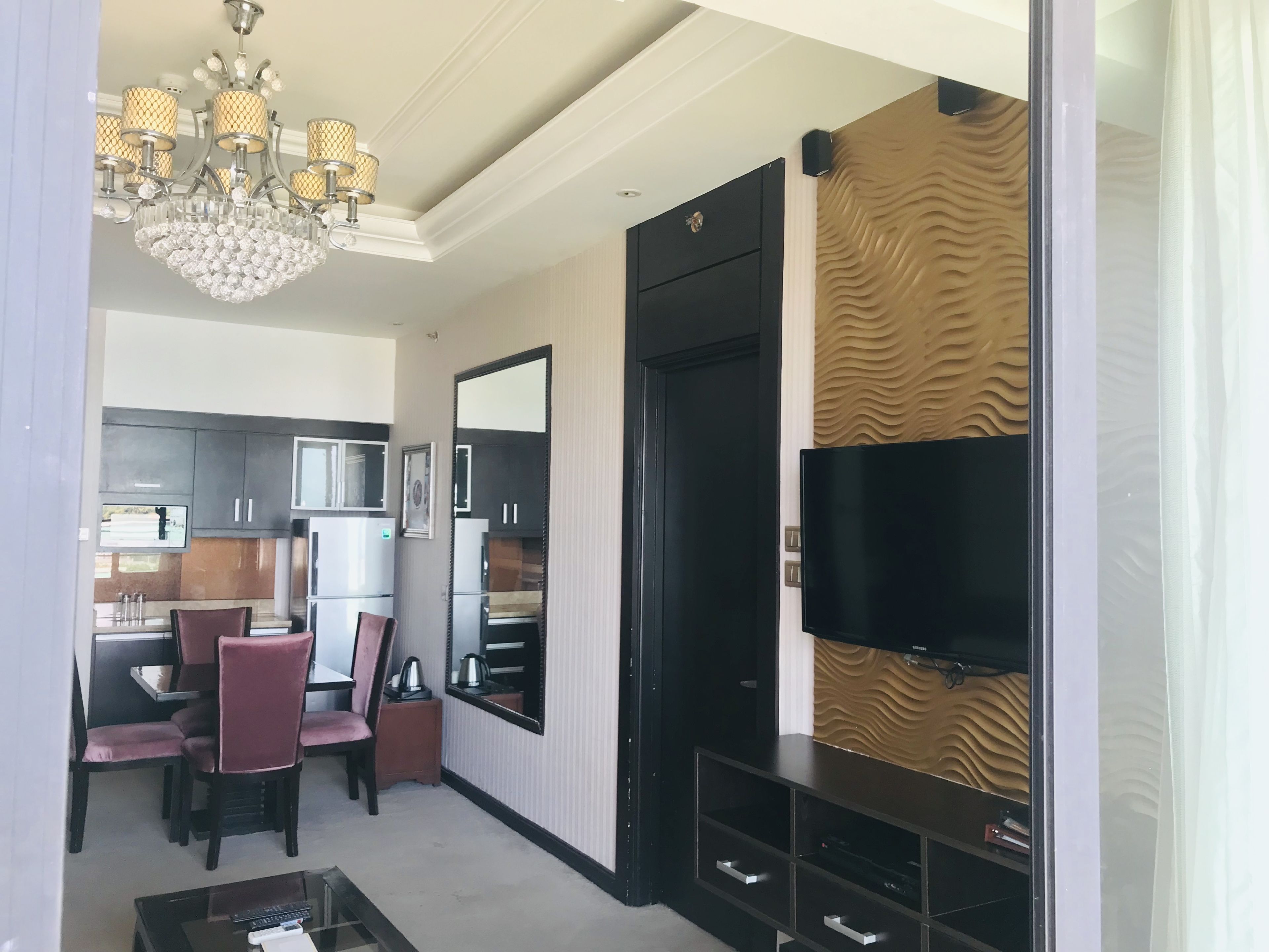Khu vực ăn uống tại phòng