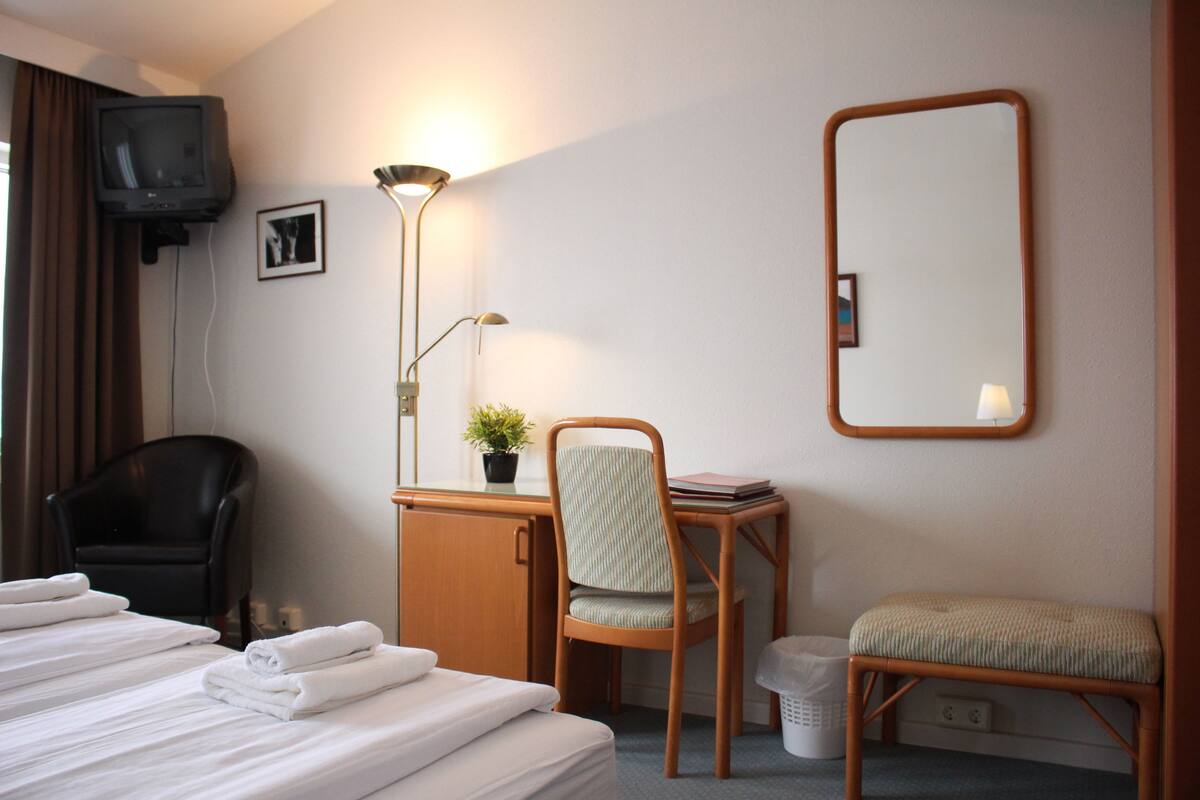 Chambre Standard avec lits jumeaux | Bureau, rideaux occultants, chambres insonorisées, lits bébé (gratuits)