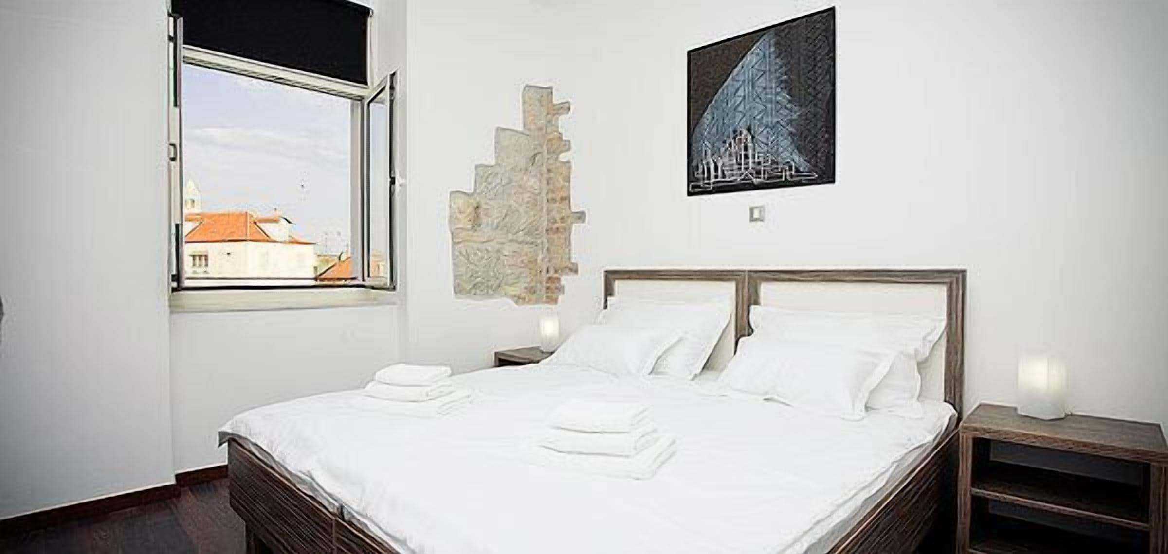 superior twin room, city view | in-room safe, desk, free wifi, bed sheets
