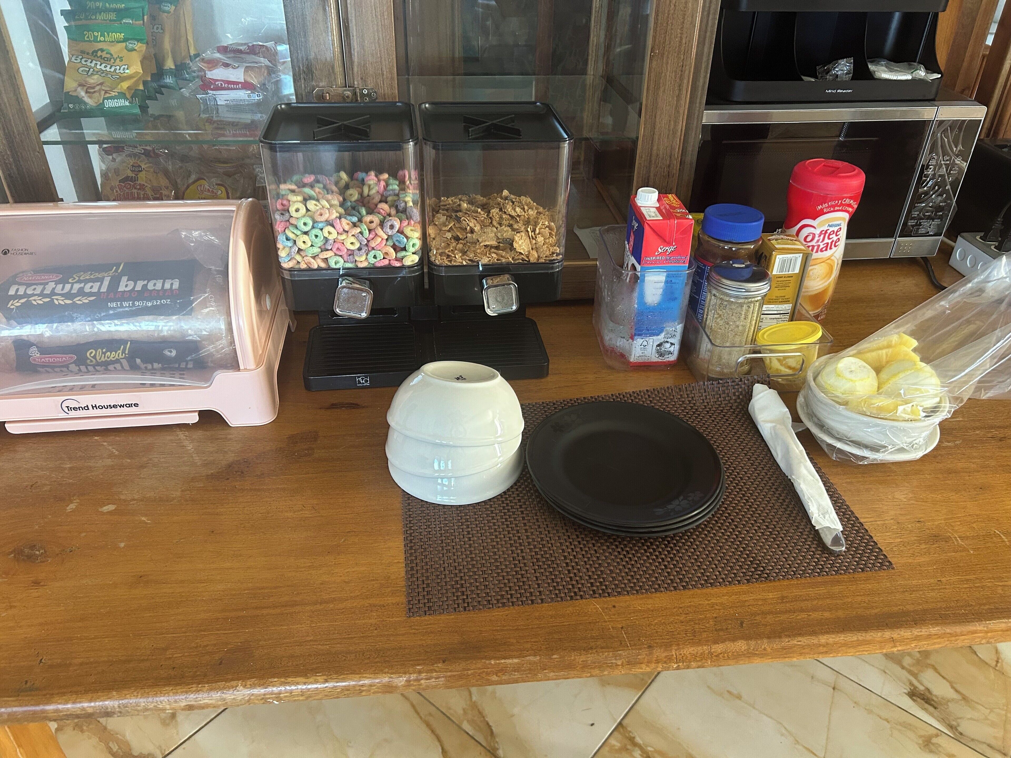 Free daily continental breakfast 