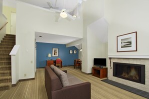 Penthouse, 1 Bedroom | Living area - Moody Manor Houston Medical Center (Houston)