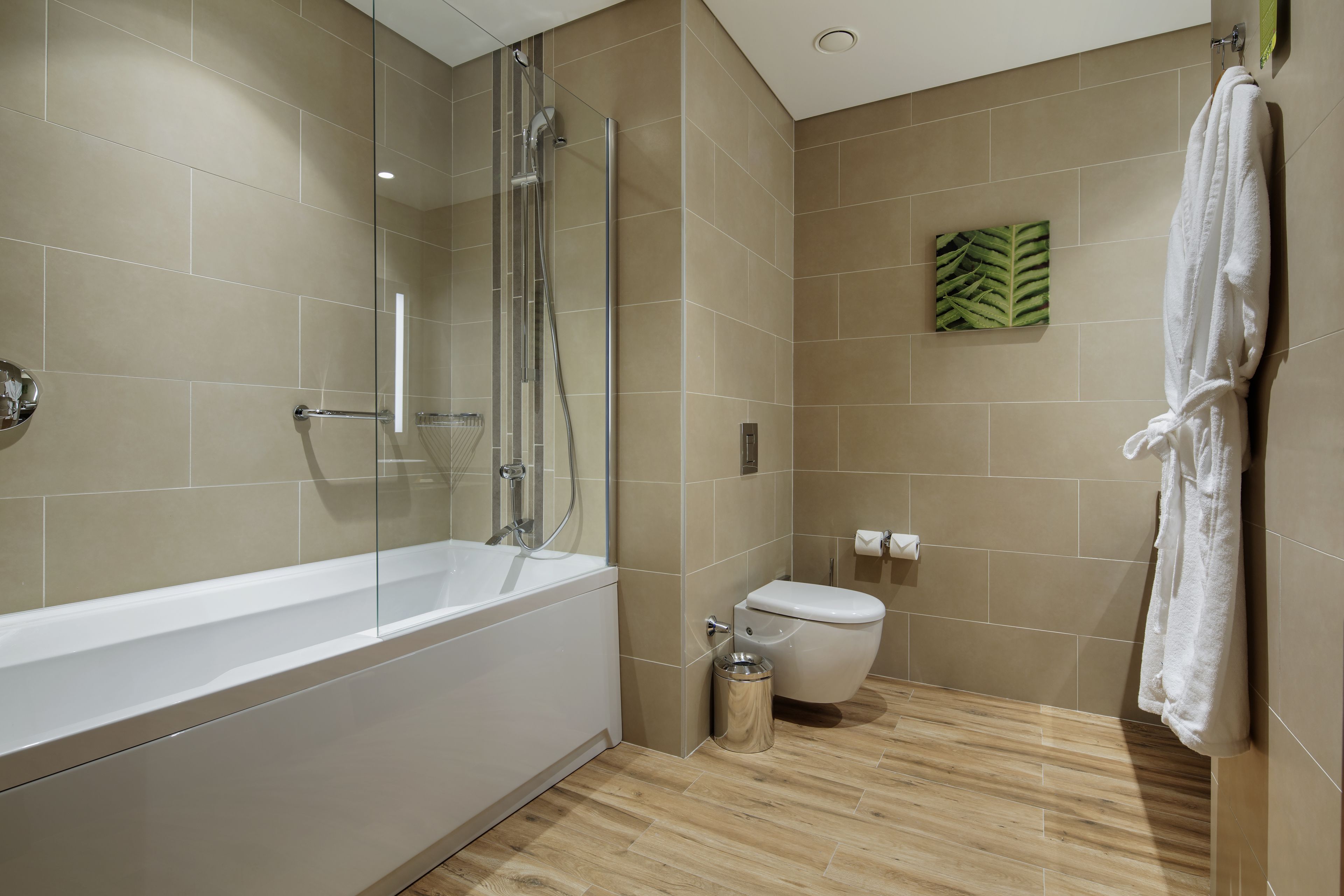 suite, 1 bedroom | bathroom | combined shower/bathtub, free toiletries, hair dryer, slippers