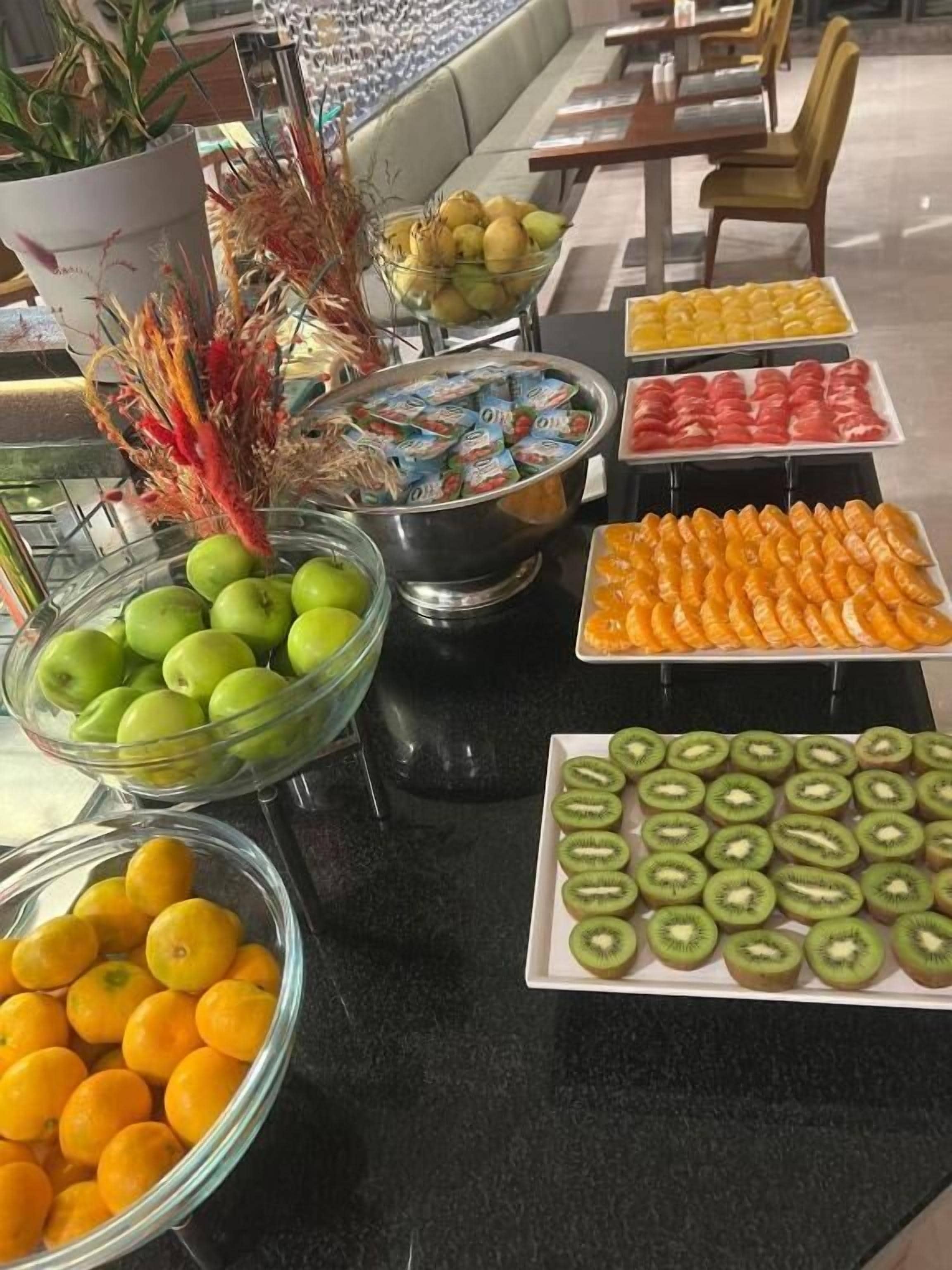 daily buffet breakfast (try 445 per person)