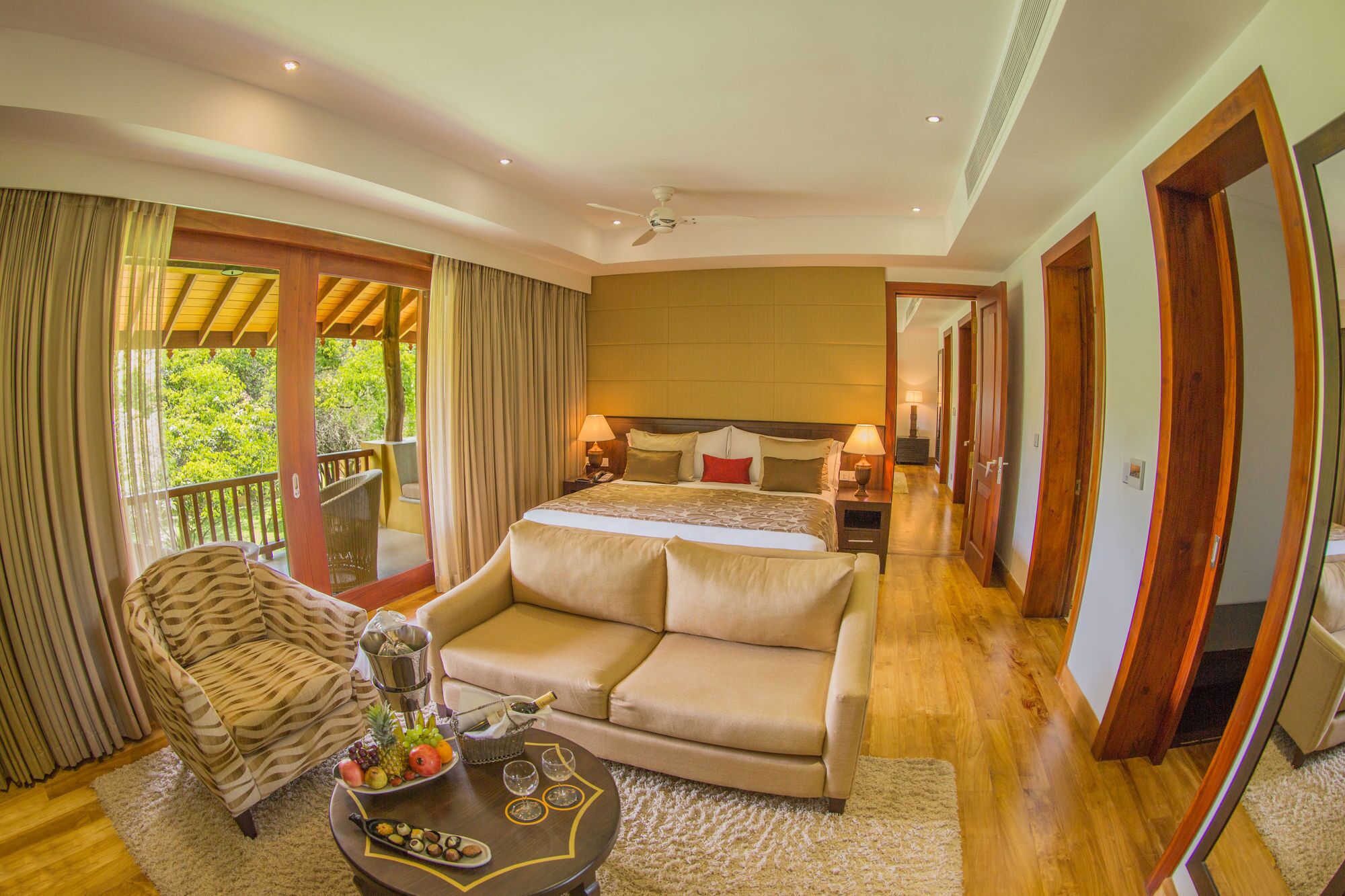 Premium bedding, minibar, in-room safe, desk