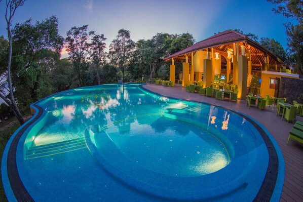 Indoor pool, outdoor pool