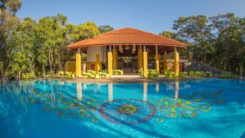 Innenpool, AuĂenpool