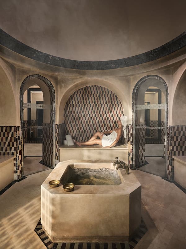 Couples treatment rooms, sauna, hot tub, steam room, Turkish bath