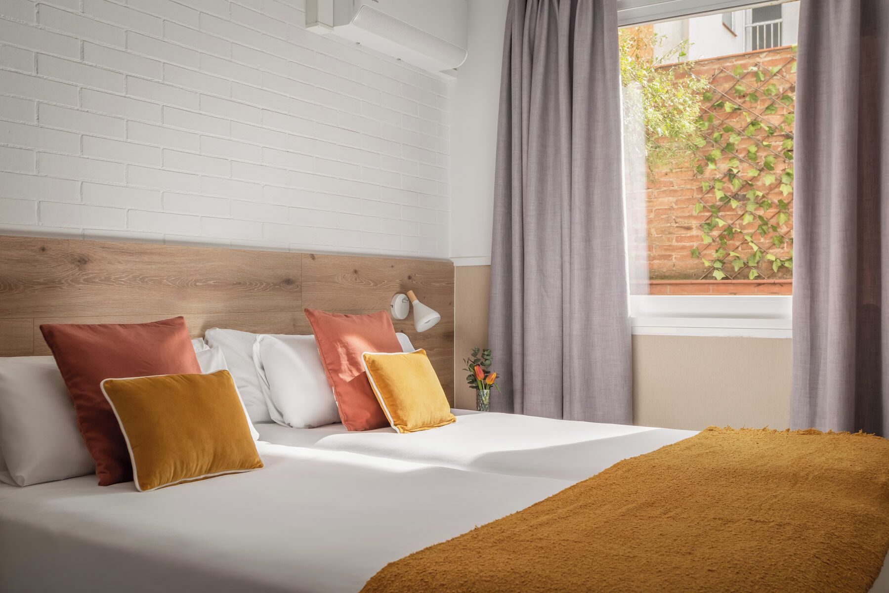 triple room | blackout curtains, free wifi, bed sheets