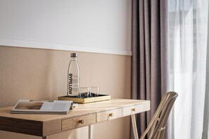 Twin Room, Terrace | Blackout drapes, free WiFi, bed sheets - BYPILLOW House (Barcelona)