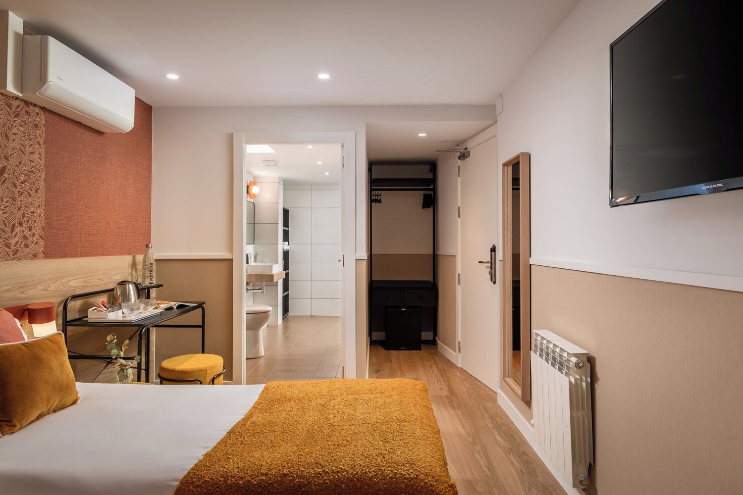 Double Room, Balcony | Blackout drapes, free WiFi, bed sheets