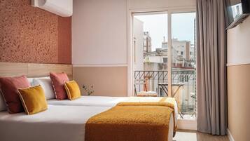 Double Room, Balcony | Blackout curtains, free WiFi, bed sheets