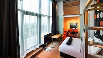Suite (Offbeat) | Minibar, in-room safe, desk, iron/ironing board