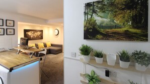 Superior Apartment, 2 Bedrooms (Burwood Place) | In-room safe, iron/ironing board, WiFi (free) - Stay-In Apartments Marble Arch (London)