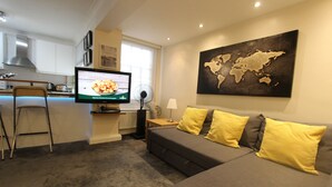 Superior Apartment, 2 Bedrooms (Burwood Place) | In-room safe, iron/ironing board, WiFi (free) - Stay-In Apartments Marble Arch (London)