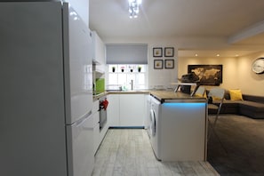 Superior Apartment, 2 Bedrooms (Burwood Place)