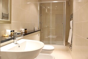 Apartment, 3 Bedrooms | Bathroom - Stay-In Apartments Marble Arch (London)