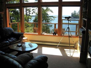 Lounge - Reef Point Oceanfront B & B (Ucluelet)