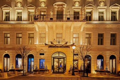 Aria Hotel Budapest by Library Hotel Collection