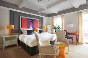 Luxury Room with 1 King Bed
