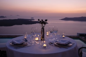 Food and drink - The Vasilicos (Santorini)