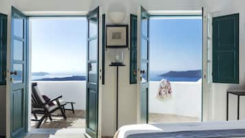 Honeymoon studio suite, privézwembad (Efta) | Een minibar, een kluis op de kamer, geluiddichte muren