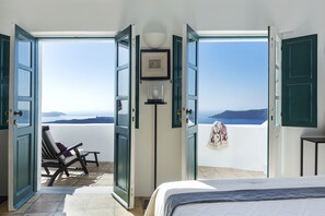 Honeymoon Studio Suite, Private Pool (Efta) | Minibar, in-room safe, soundproofing, iron/ironing board - The Vasilicos (Santorini)