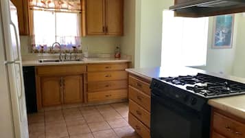 Fridge, microwave, coffee/tea maker